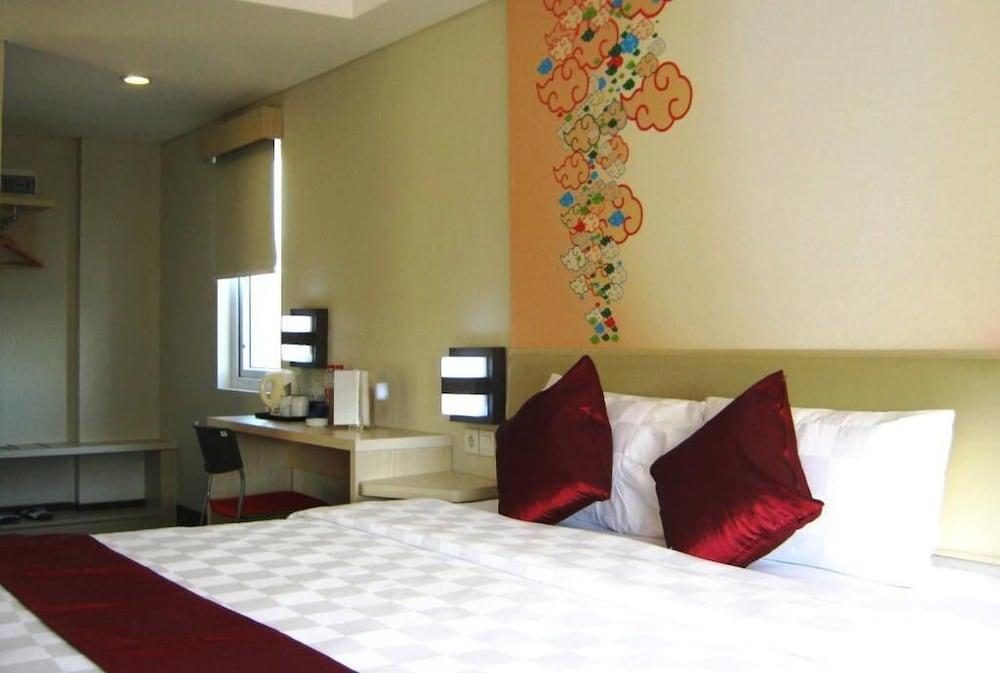 Cordela Hotel Cirebon Eksteriør bilde